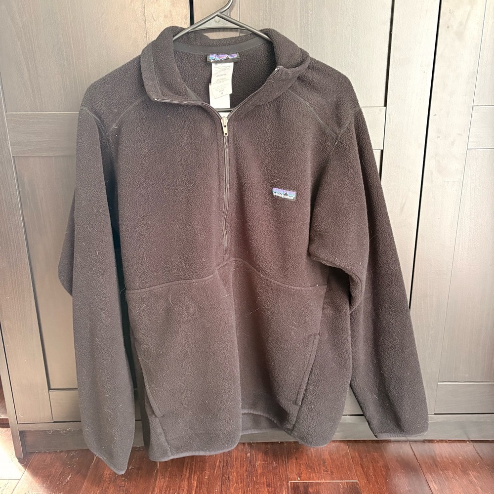 Patagonia Men's Black Quarter Zip-Up Sweater
